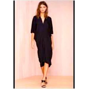 De philo Black Batwing Dress